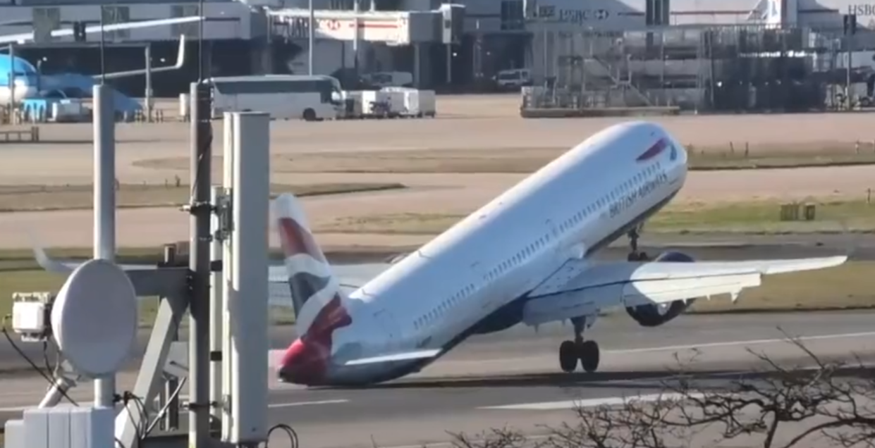 The aircraft’s tail could be seen close to the runway’s surface as it aborted the landing (Big Jet TV/PA)