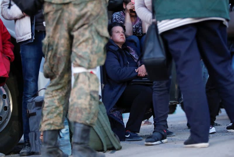 Evacuees from Mariupol arrive in Bezimenne