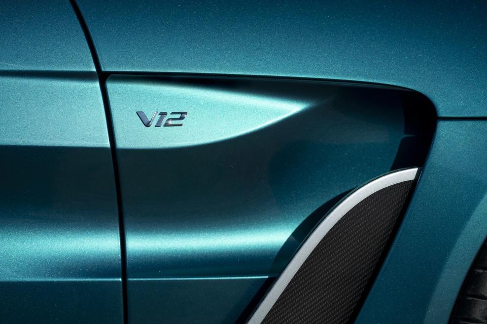 2023 Aston Martin V12 Vantage Roadster - Photos From Every Angle