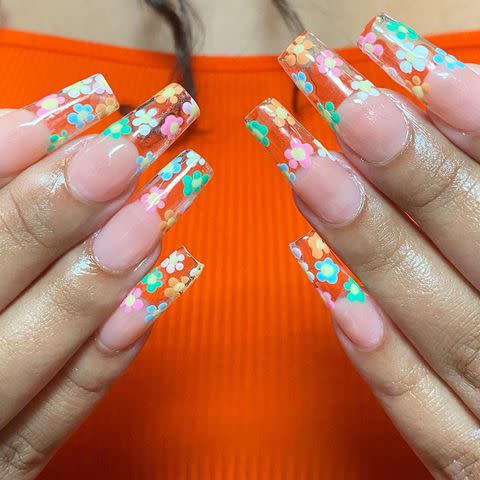 <p>Instagram: <a href="https://www.instagram.com/fleuryrosenails/" data-component="link" data-source="inlineLink" data-type="externalLink" data-ordinal="1">@fleuryrosenails</a></p>