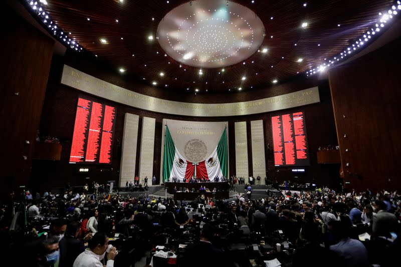 Mexican legislators to vote on constitutional reform of the electricity sector, in Mexico City