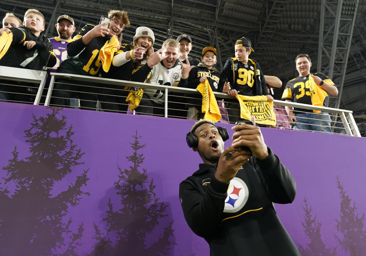 Steelers news: JuJu Smith-Schuster bombshell drops ahead of playoff game  vs. Chiefs