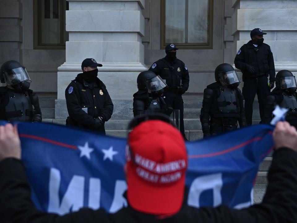 Capitol police vs Trump rioter