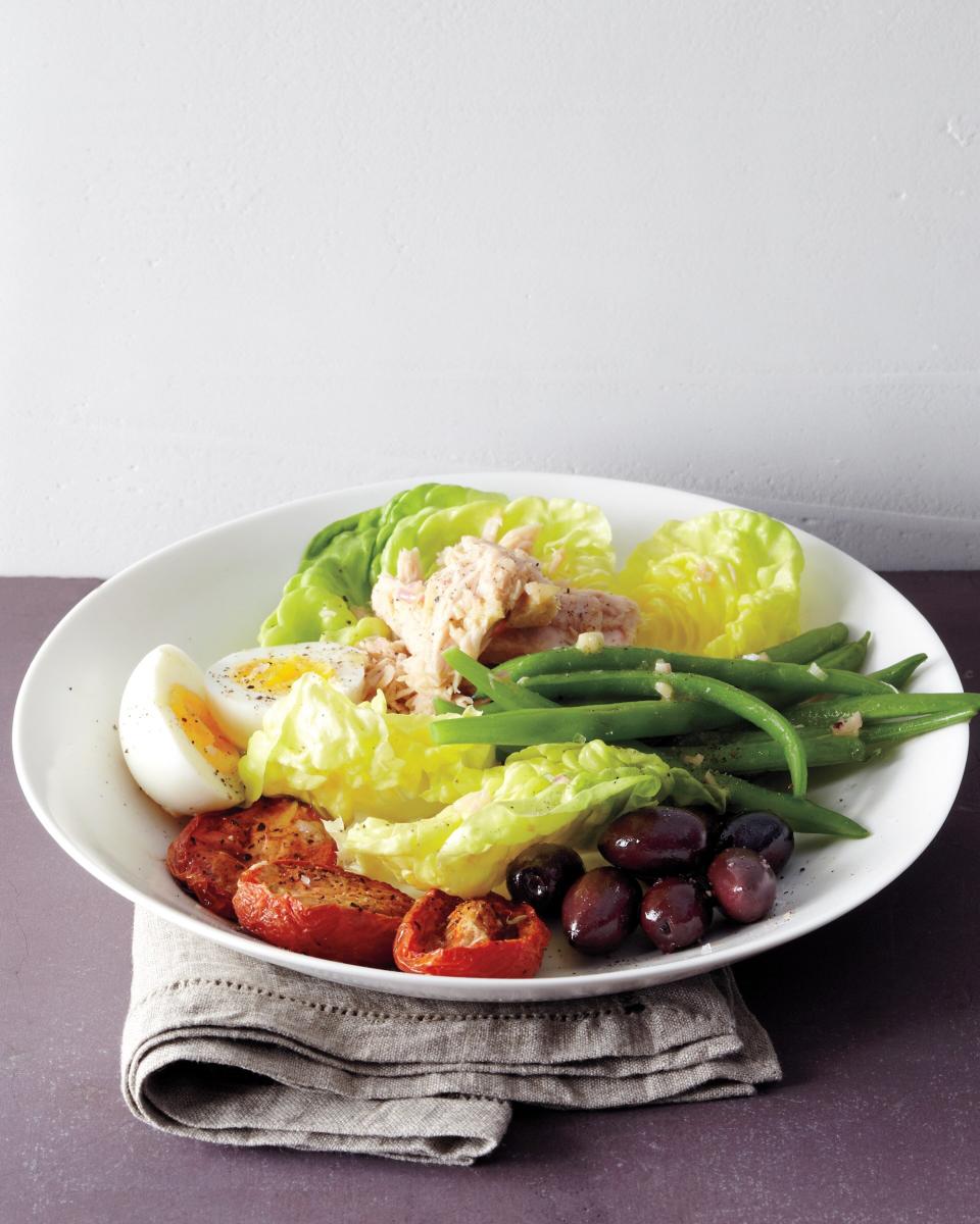 med106560_0311_salad_nicoise.jpg