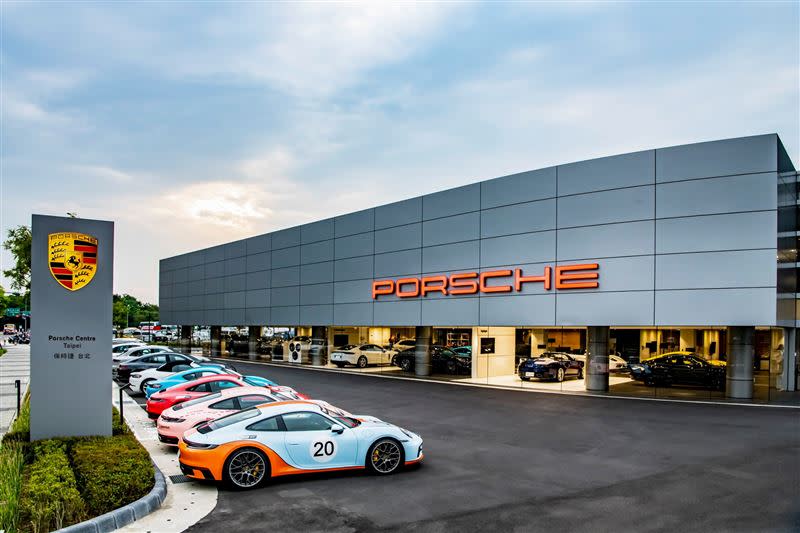 台北保時捷中心是全台首座以「Destination Porsche」概念打造的保時捷中心。（圖／Porsche Taiwan提供）