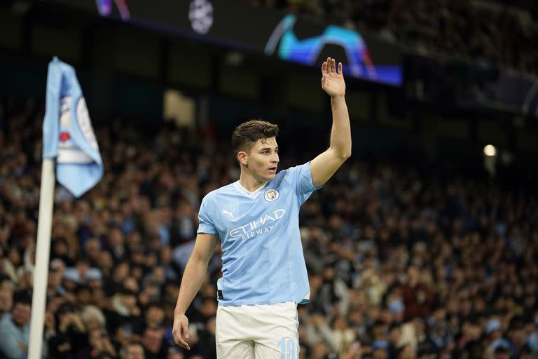 Vuelve a jugar el Manchester City de Julián Álvarez por la Champions League