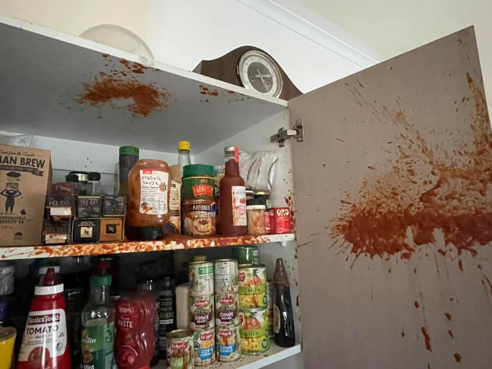 The exploded sauce.