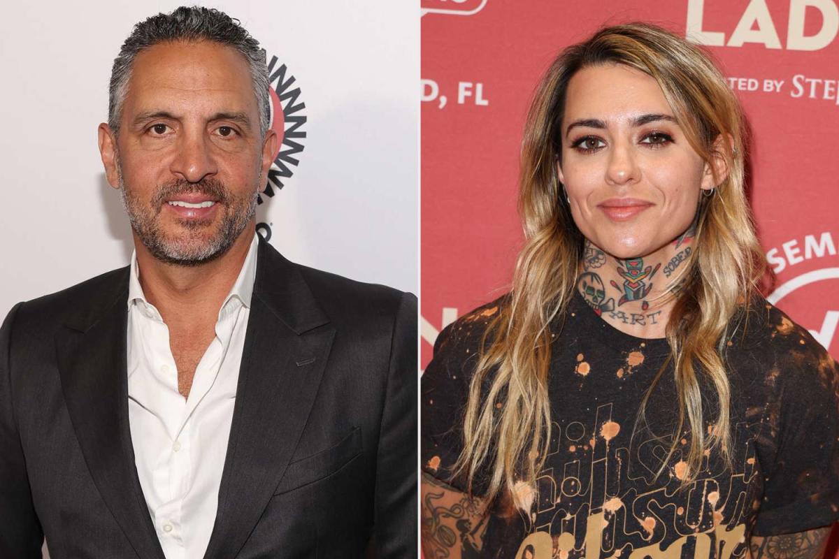 Mauricio Umansky Declares His 'Love' for Morgan Wade After Wife Kyle  Richards Played Up Romance Buzz