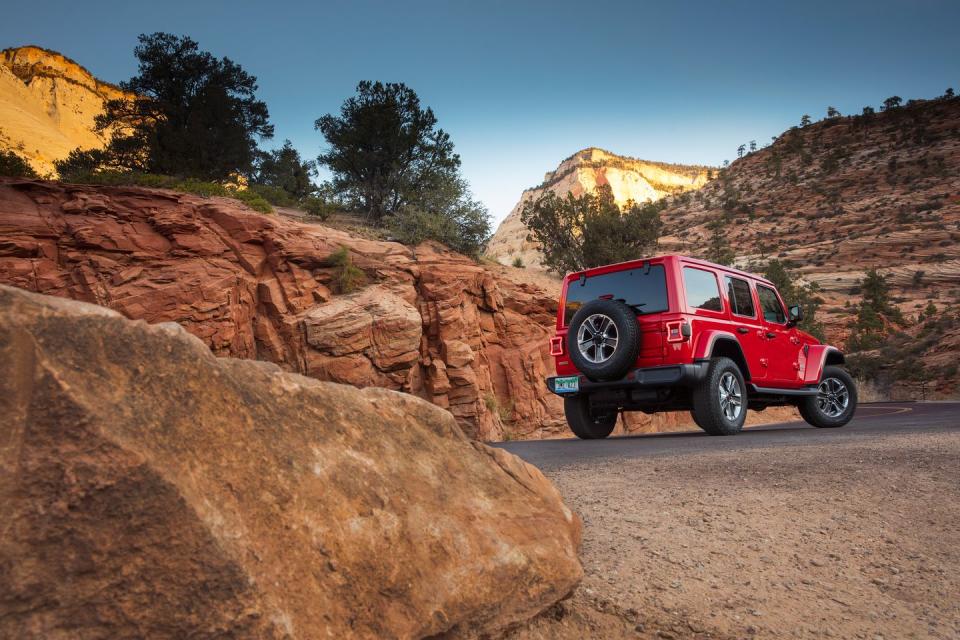 <p>2020 Jeep Wrangler Unlimited Sahara EcoDiesel</p>