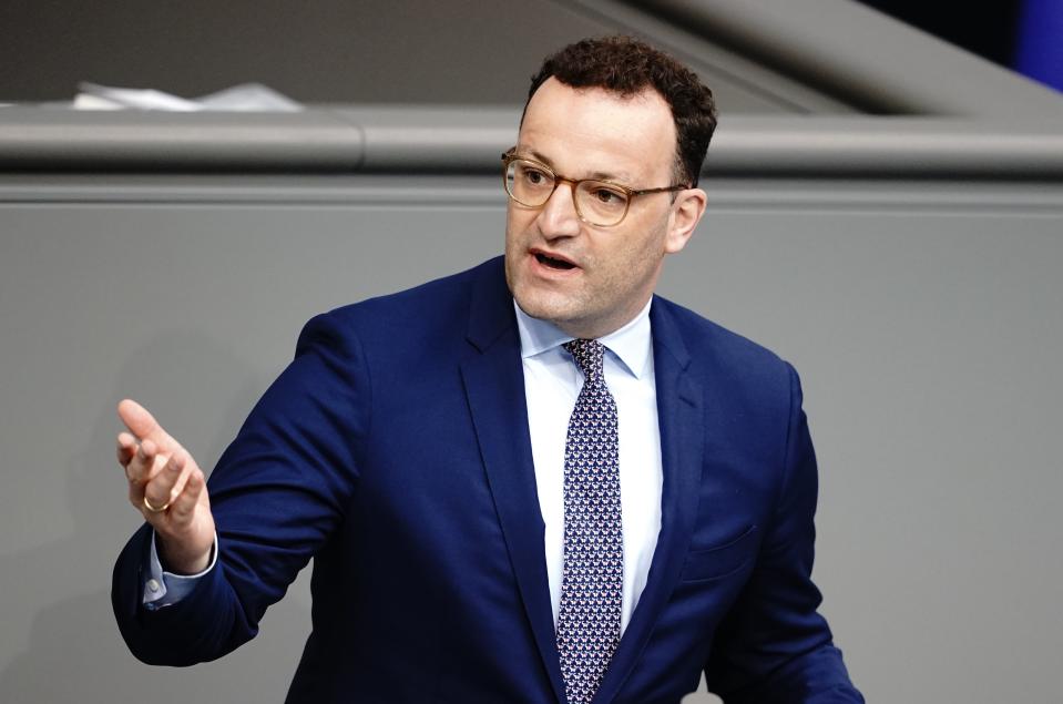 Jens Spahn (CDU), Bundesminister für Gesundheit, will bald die Grundlage für mehr Tests auf das Coronavirus in Krankenhäusern und Pflegeheimen schaffen. Foto: Kay Nietfeld / dpa