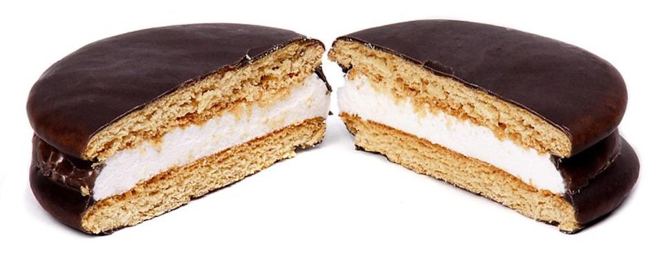 Some think the moon pie may have inspired the s'more. <a href="https://commons.wikimedia.org/wiki/File:Moon-Pie-Single.jpg" rel="nofollow noopener" target="_blank" data-ylk="slk:Evan-Amos;elm:context_link;itc:0;sec:content-canvas" class="link ">Evan-Amos</a>