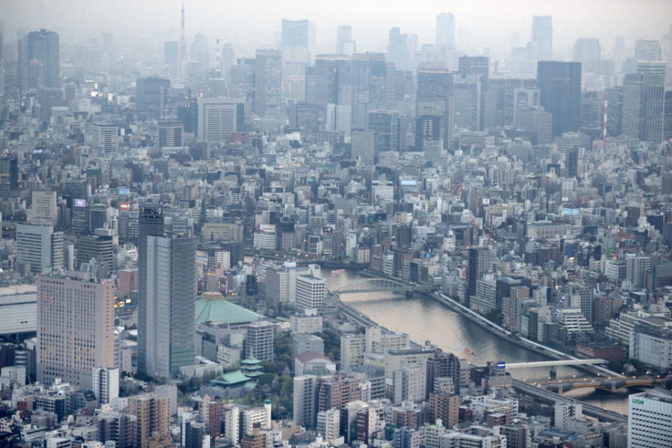 <p>1° Giappone. Tokyo ha sul groppone un rapporto debito/PIL del 238%, sostanzialmente impossibile da portare in pari a meno di miracoli dei futuri esecutivi. (foto: Getty Images) </p>