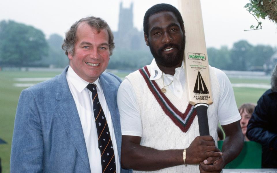 Fearnley with Viv Richards during the tour match between Worcestershire and the West Indies at New Road, May 1988