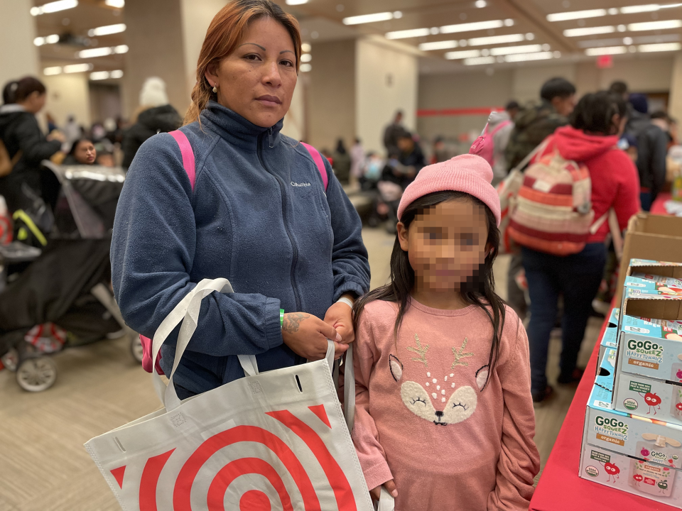 Evento de Project Rousseau para brindar donaciones a migrantes en el Museo Metropolitano de Arte de Nueva York