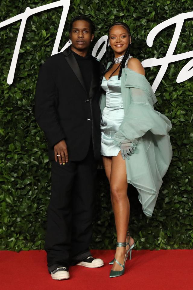 Pregnant Rihanna Wears ﻿Lingerie to Paris Fashion Week - PureWow