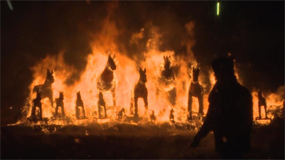 嘉義圓山宮「火馬祭」元宵祈福　民俗活動「擲炮台」比賽花招百出