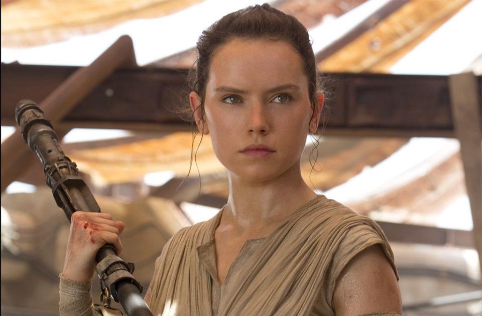 daisy ridley in star wars the force awakens