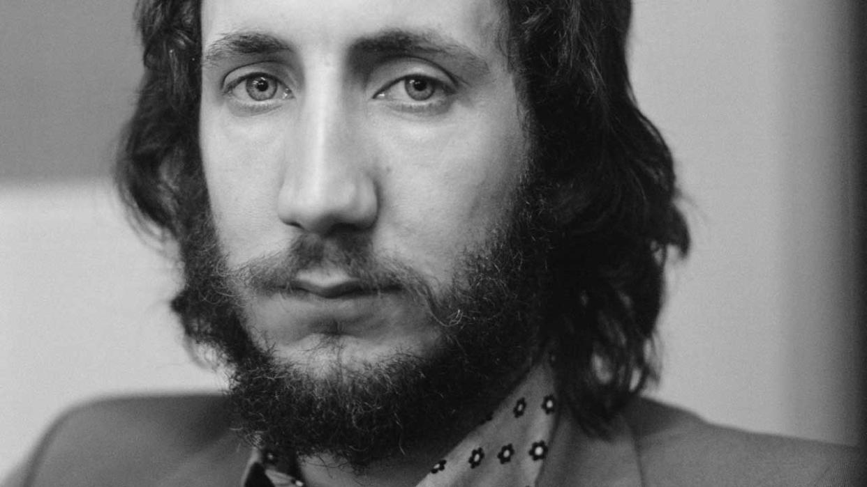  Pete Townshend studio portrait. 