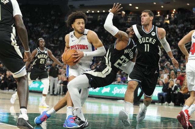 Bucks match franchise record with 7th win to open season