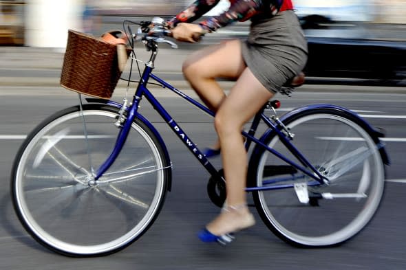 Commute by bike 'to lose weight'