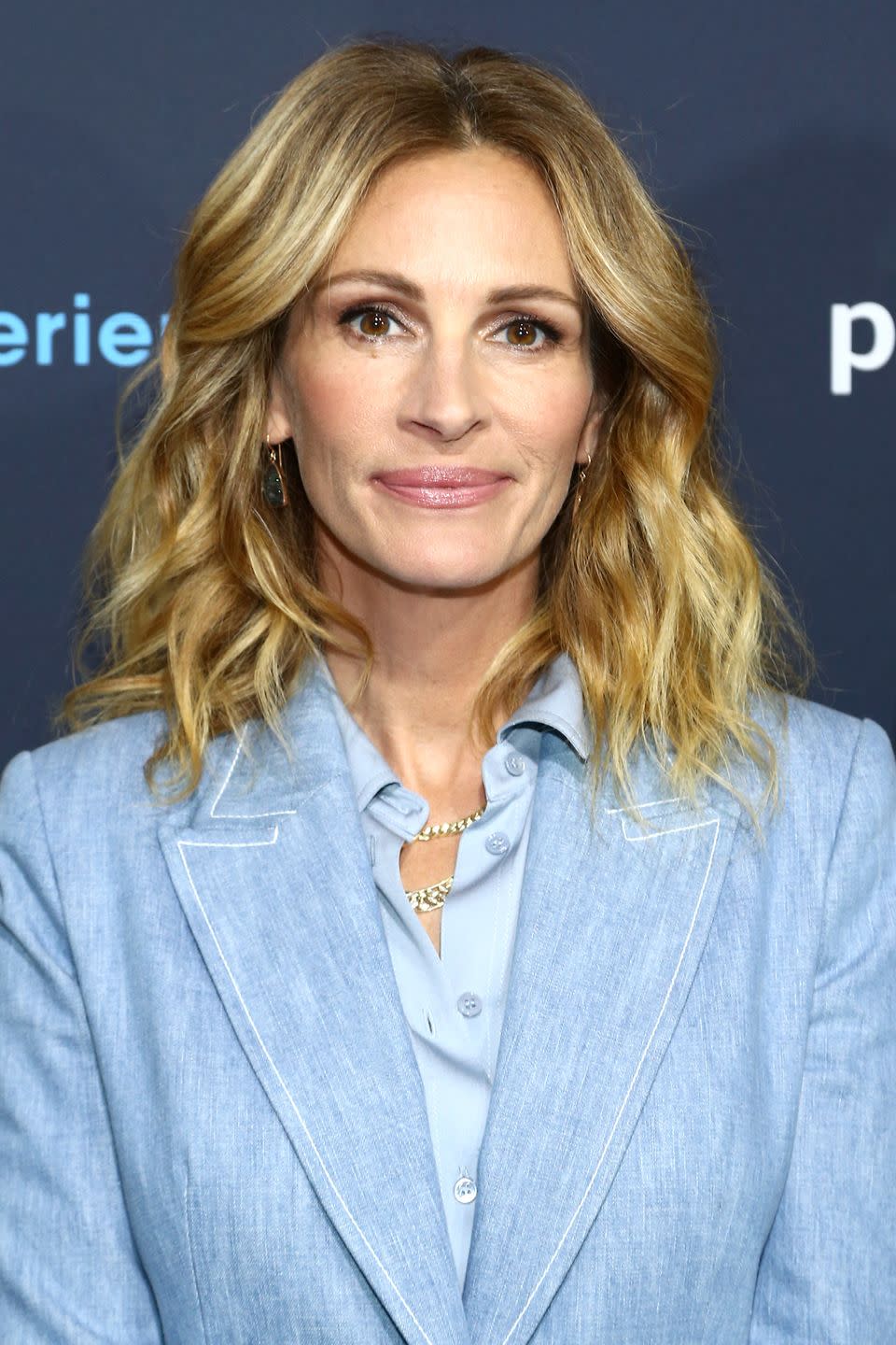 30) Julia Roberts *also* worked at Baskin-Robbins.