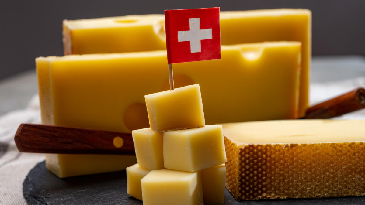 Sind Emmentaler und Schweizer Käse dasselbe?