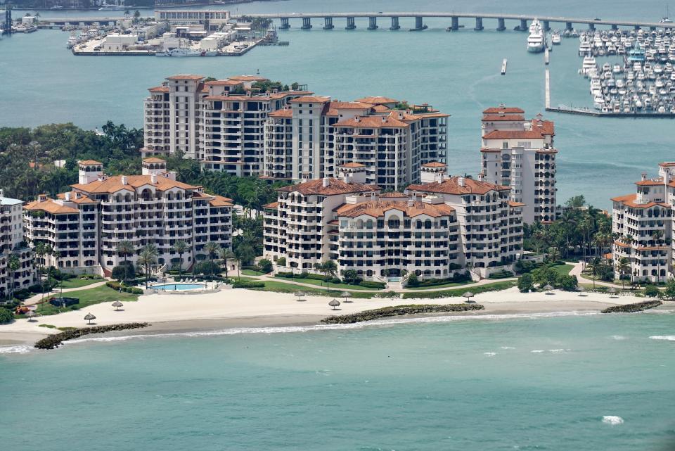 Vista aérea de la exclusiva Fisher Island. (Photo by Alexander Tamargo/Getty Images)