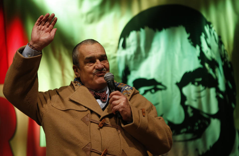 FILE - Karel Schwarzenberg, one of the candidates for President in Czech Republic, greets his spectators during a rally in Prague, Czech Republic, Wednesday, Jan. 9, 2013. Karel Schwarzenberg, a former Czech foreign minister and a member of a European noble family has died at age 85. Milroslav Kalousek, his long-term political ally and the Foreign Ministry confirmed his death on Sunday Nov. 12, 2023. (AP Photo/Petr David Josek/File)