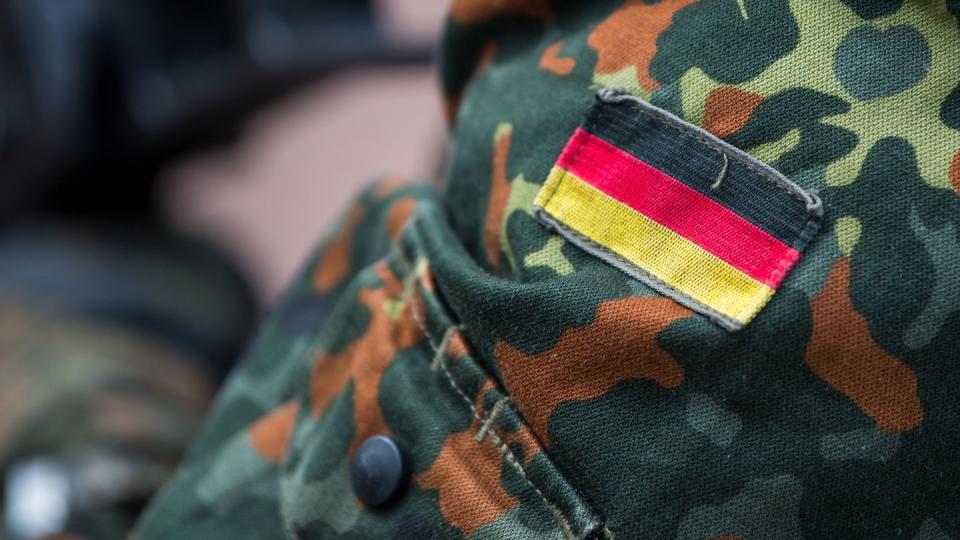 Homosexuelle Handlungen waren bis Ende der 1960er Jahre eine Straftat und beschäftigten auch die Bundeswehr-Gerichte.