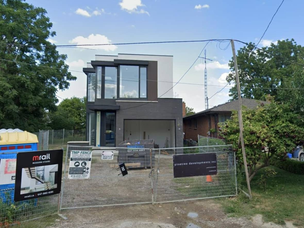 Pinetree Developments Inc. had its licence to build and sell homes revoked after it demanded the buyer pay more than half a million dollars more for a home than was contractually agreed to, says Ontario's Home Construction Regulation Authority. (Google Maps - image credit)