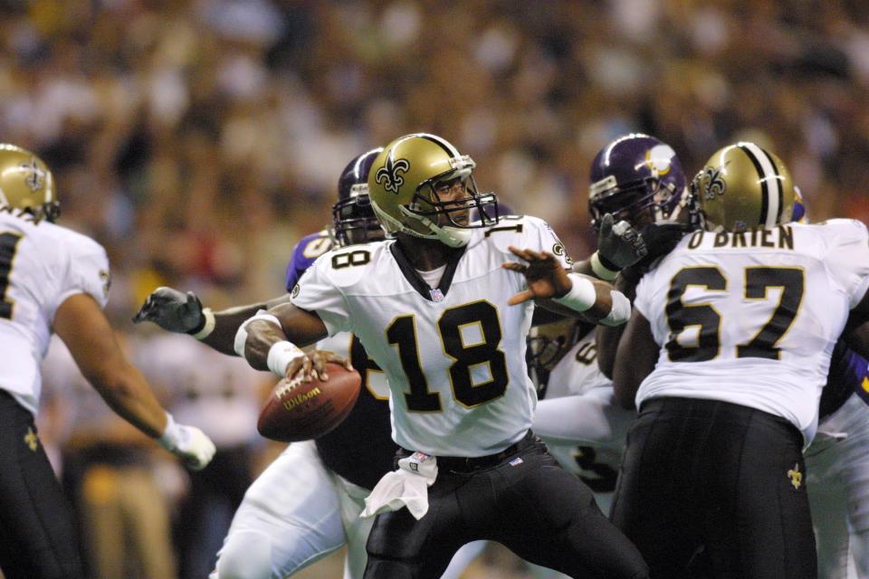 11 Aug 2001: Jeff Blake of the New Orleans Saints drops back to throw a pass against the Minnesota Vikings during the pre-season game at the Alamo Dome in San Antonio, Texas. The Vikings defeated the Saints 28-21. DIGITAL IMAGE . Mandatory Credit: Ronald Martinez/Allsport