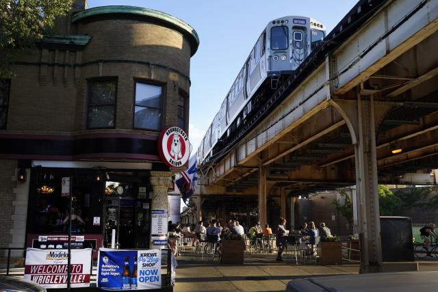 We Love Baseball': Wrigley Ballhawks Stay on During Pandemic, Chicago News