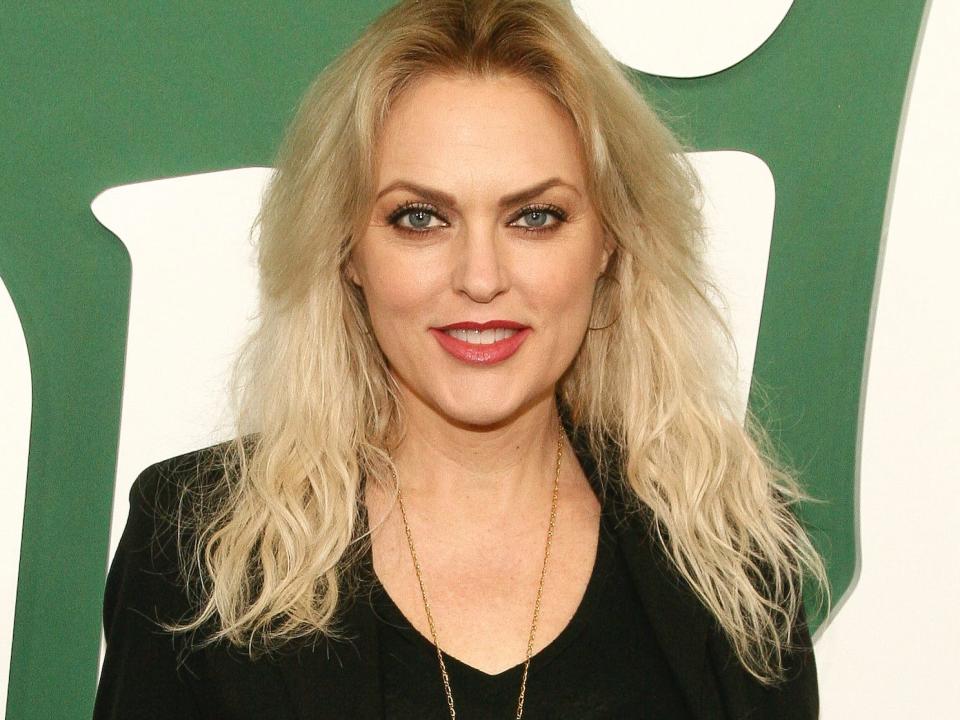 elaine hendrix march 2019