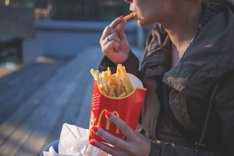 ▲麥當勞因為其薯條、雞塊獨特的風味，深受不少民眾喜愛，近日因為推出BTS套餐，討論聲量直線上升。（示意圖／翻攝Pixabay）