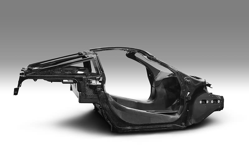 碳纖維單體底盤是McLaren Automotive所有車款共同的重要基因，讓McLaren Automotive多數跑車都是同級車唯一採用碳纖維車體的車款。