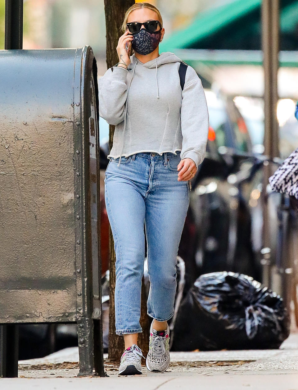 <p>Scarlett Johansson is seen out for a walk on Wednesday in N.Y.C. with her new wedding ring on.</p>