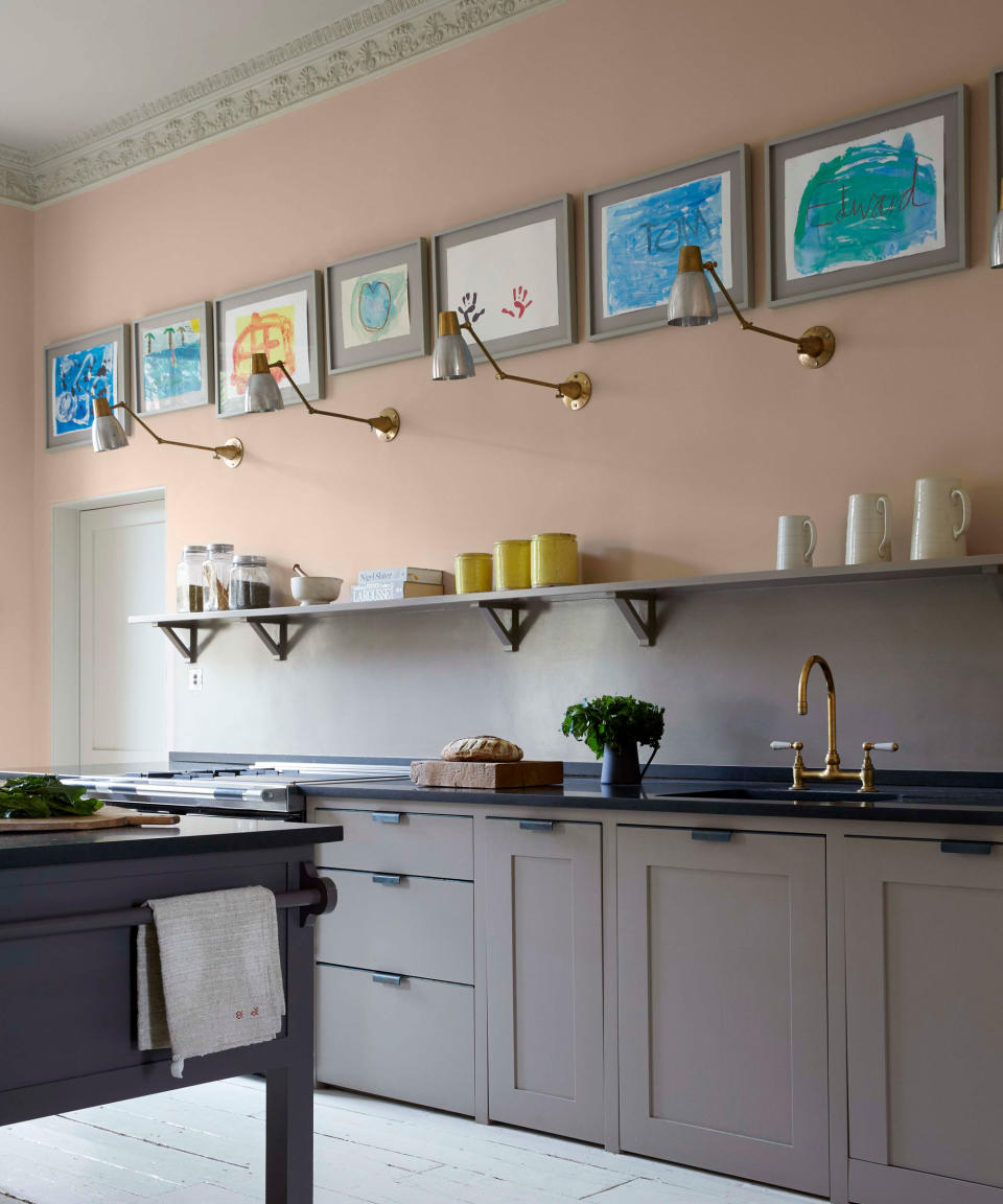 CREATE A VISUAL TRICK WHEN YOU REPLACE WALL CABINETS