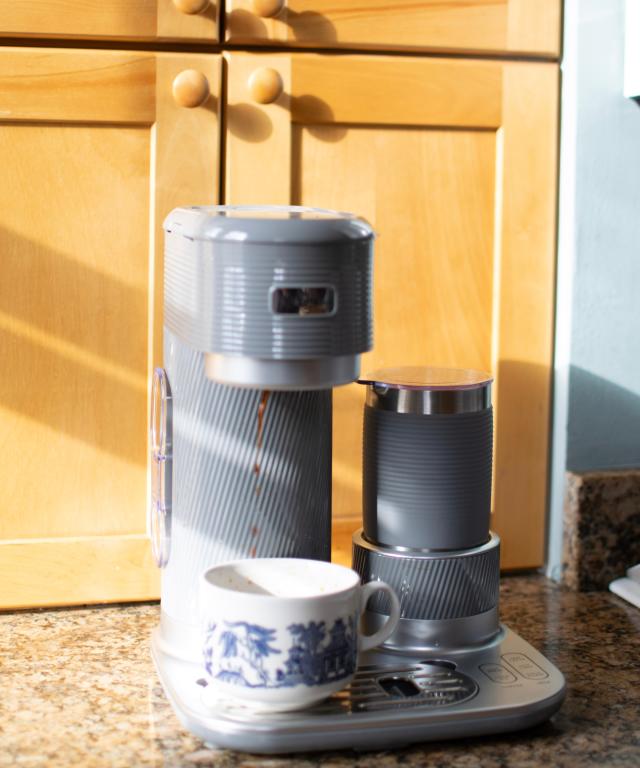 Mr. Coffee 4-in-1 Single-Serve Coffee Maker review — good enough to quit  coffee shops altogether