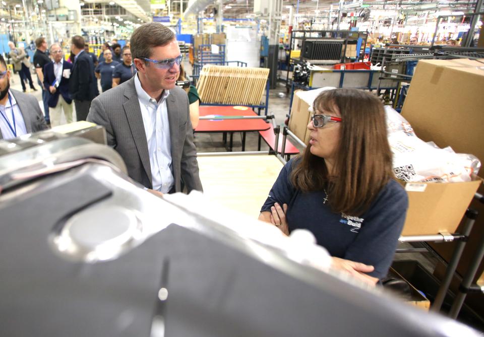 Gov. Andy Beshear talked to a worker at GE Appliances. They have completed their state-of-the-art dishwasher line and are giving a tour of the plant for the unveiling of the new line.
Sept. 27, 2023