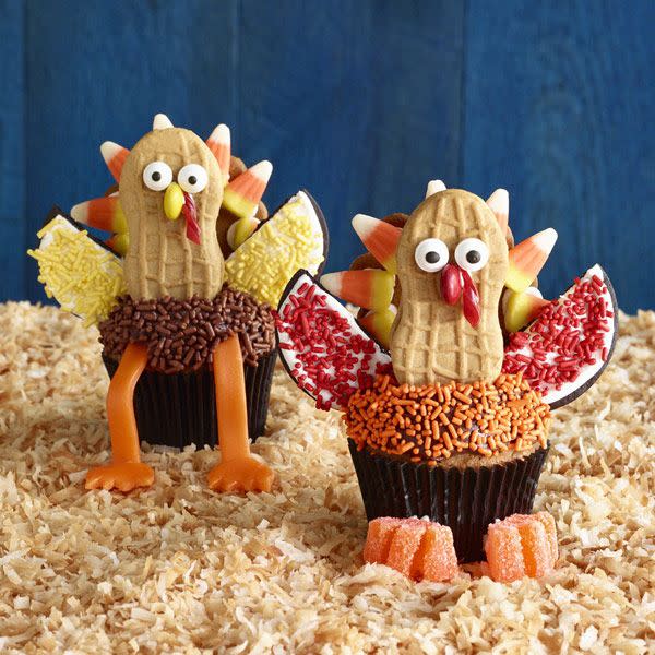 These Cute Thanksgiving Cupcakes are Holiday Dessert-Table Must-Haves