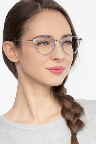 <a href="https://fave.co/2X80Y2A" target="_blank" rel="noopener noreferrer">Find them for $63 at EyeBuyDirect</a>.