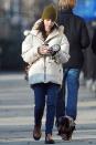 <p><em>Game of Thrones</em> actress Emilia Clarke steps out on a cold Sunday in London, wearing a beanie, a puffer coat and jeans.</p>