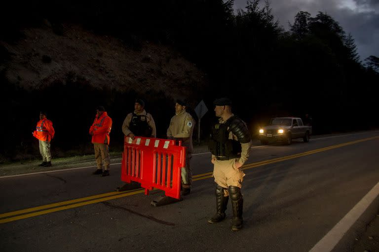 Habilitaron el tránsito en la ruta 40 sur, que permaneció cortado desde las 6 AM por el operativo de Fuerzas Federales en Mascardi