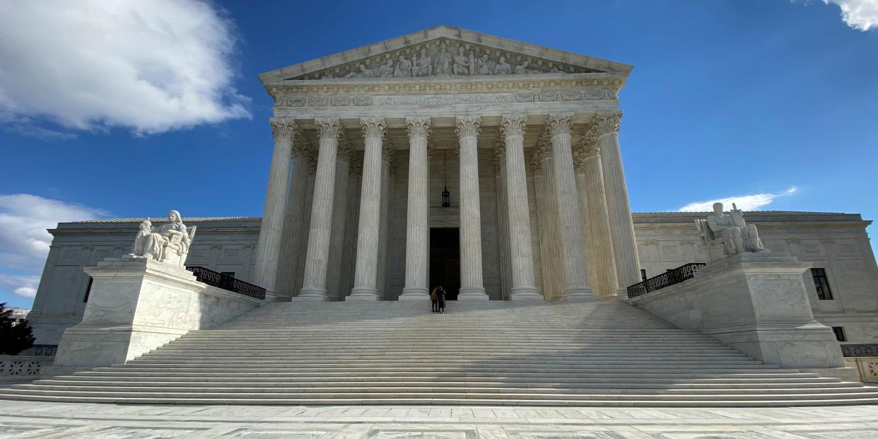 FILE PHOTO: The building of the U.S. Supreme Court is pictured in Washington, D.C., U.S., January 19, 2020. REUTERS/Will Dunham/File Photo