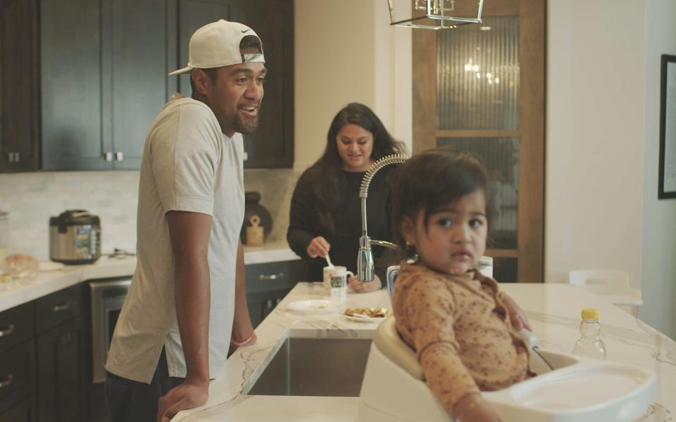 Tony Finau, Alayna Finau and Sienna-Vee Finau in Full Swing