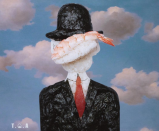 <p>Por supuesto, el arte también forma parte su repertorio. Aquí, haciendo alusión a la obra de René Magritte, <em>Le Fils de l’Homme</em>. </p>