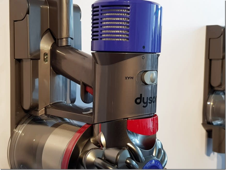 Dyson V8 carbon fibre 無線吸塵器進化登場 吸力增強更安靜