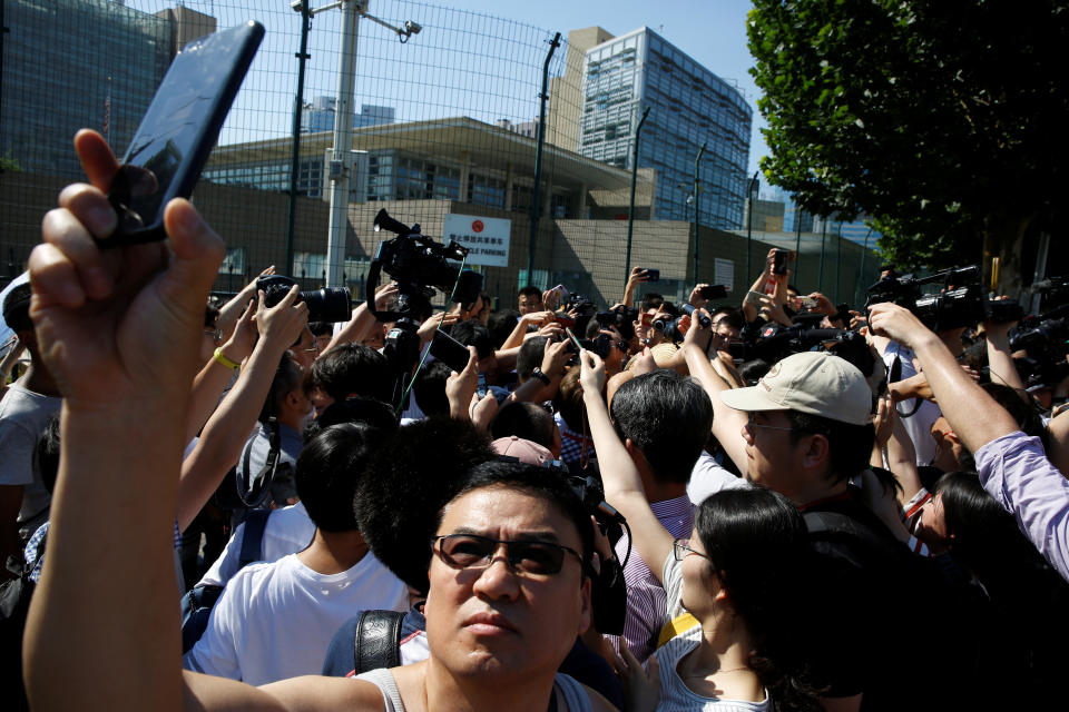 <p>Journalists are seen outside the U.S. Embassy in Beijing, China, July 26, 2018. (Photo: Thomas Peter/Reuters) </p>