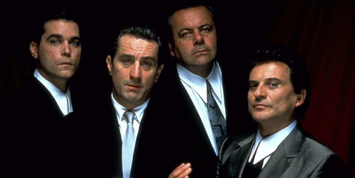 editorial use only no book cover usage mandatory credit photo by warner broskobalshutterstock 5886050az ray liotta, robert de niro, paul sorvino, joe pesci goodfellas 1990 director martin scorsese warner bros usa film portrait les affranchis