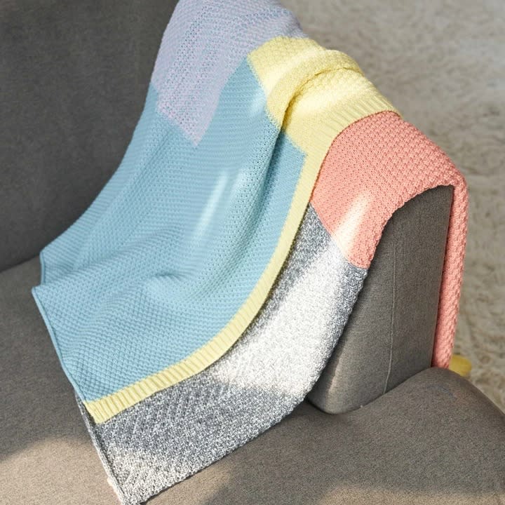 verloop pastel patchwork throw, best gifts for book lovers